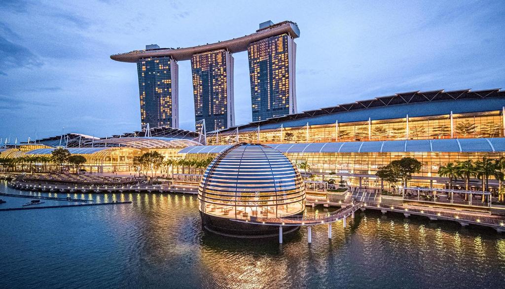 Marina Bay Sands — жемчужина Сингапура